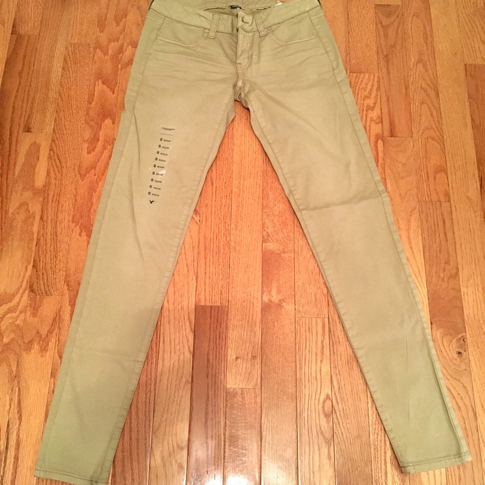 American eagle khaki pants